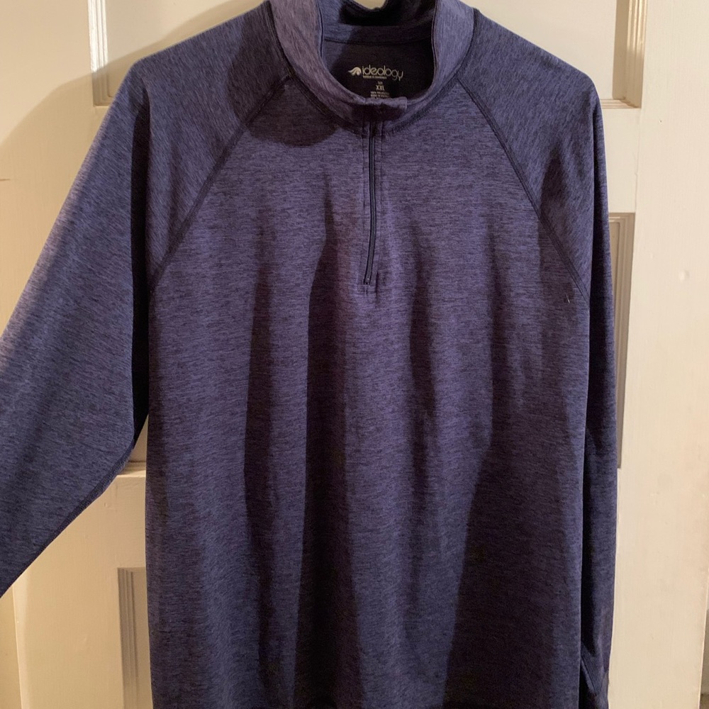 Marled blue activewear top